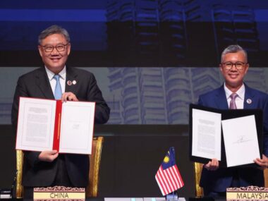 Китай и АСЕАН подписали обновленное соглашение о свободной торговле