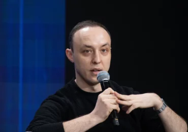 Количество сделок на перевозку российской нефти в Индию и Китай снизилось после санкций США –Власюк