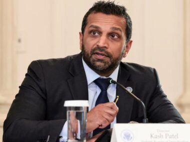 СМИ: глава ФБР посетил Китай для переговоров о фентаниле