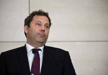 Вице-канцлер Германии посетит Китай для обсуждения торговых напряженностей