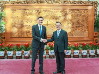 Посол Нечитайло встретился с помощником МИД КНР Лю Бинем