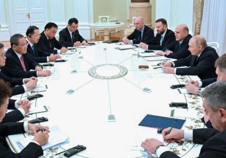 Премьер-министр Китая встретился с Путиным в Москве