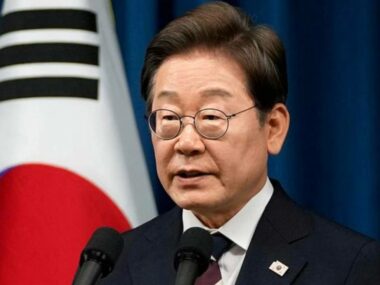 Президент Южной Кореи провел встречи с премьерами Китая и Японии 