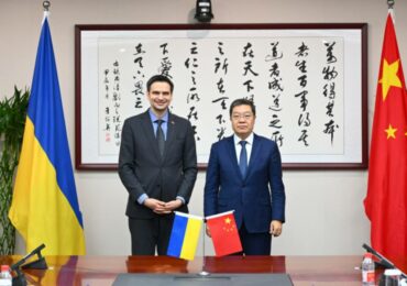 Посол Нечитайло провел встречу с замминистра науки и технологий КНР Чжэнь Цзячаном