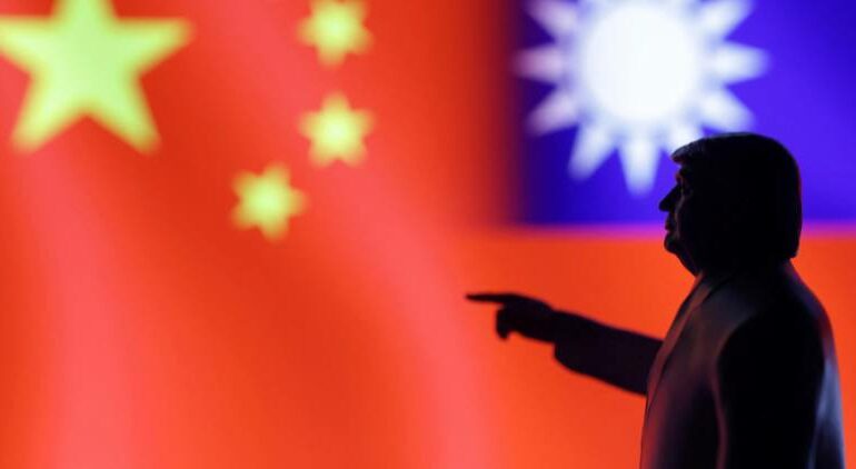 Трамп представил стратегию предотвращения конфликта с Китаем из-за Тайваня