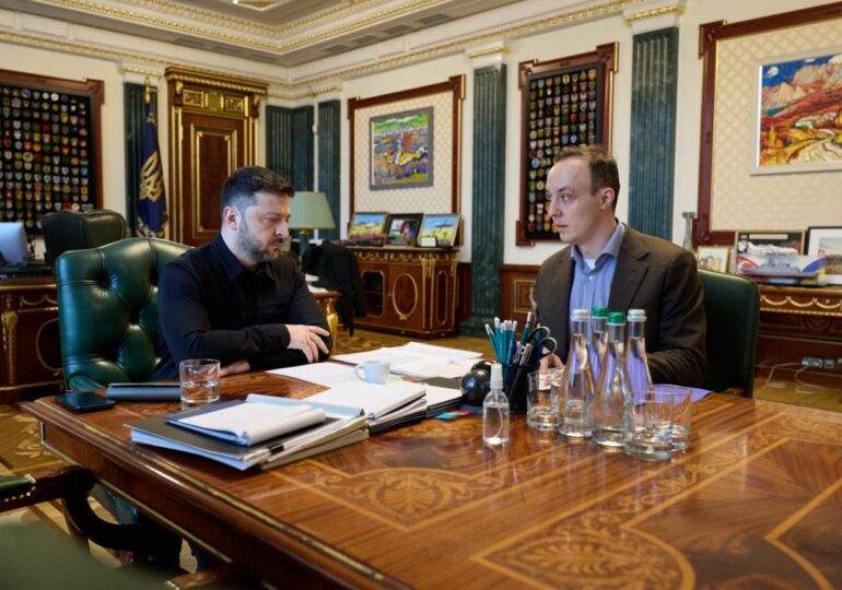 Зеленский анонсировал новые санкции против лиц из РФ и Китая 