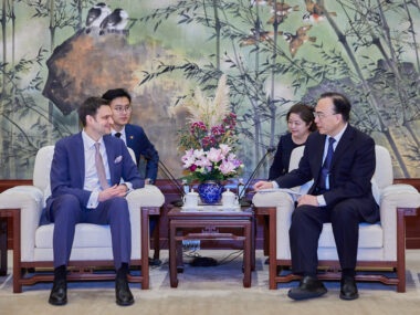 Посол Украины в КНР совершил региональный визит в Шанхай и Ханчжоу