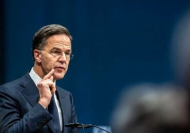 Китай, Иран и КНДР подпитывают войну России против Украины – Рютте