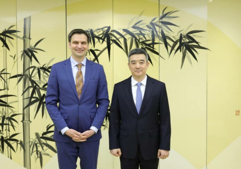 Посол Нечитайло встретился с зампредседателя Государственного комитета здравоохранения КНР