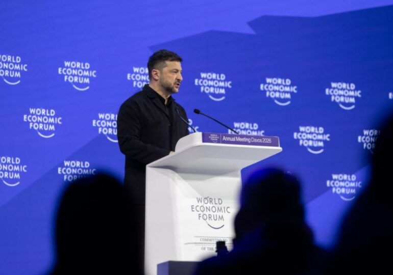 Зеленский в Давосе: Украина может помочь защитить Гренландию от РФ и Китая