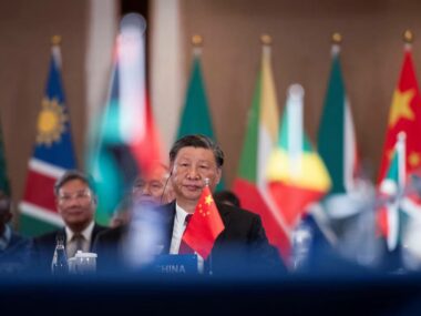 Африканские страны стали перечислять Китаю больше денег, чем получать