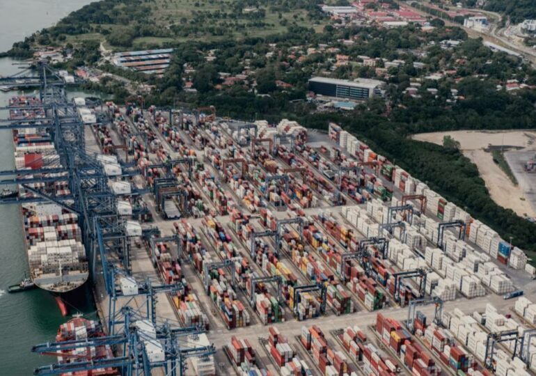 Суд Панамы аннулировал контракт CK Hutchison на управление портами Панамского канала