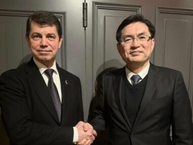 Мищенко провел встречу с замглавы МИД Южной Кореи Джонг Йон Ду