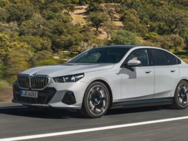 Reuters: иностранные автомобили попадают в РФ через Китай в обход санкций