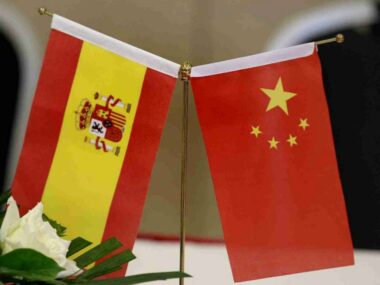Испания планирует укреплять политические и финансовые связи с Китаем
