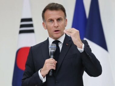 Макрон призвал союзников объединиться против США и Китая