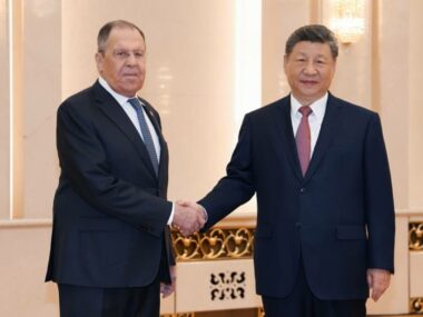 Си Цзиньпин и глава МИД РФ провели встречу в Пекине