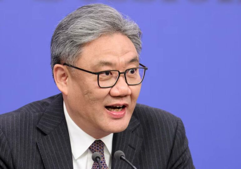 Министр коммерции Китая встретился с главой промышленной группы автопроизводителей ЕС