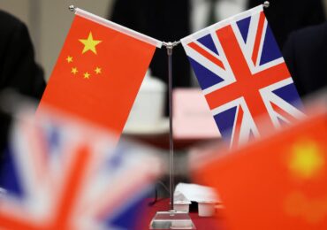 Китай потребовал от Великобритании отменить санкции в отношении своих компаний