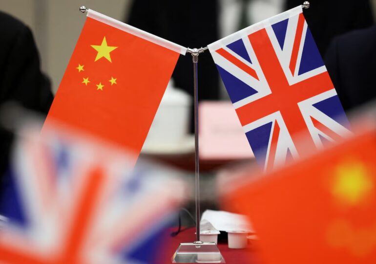 Китай потребовал от Великобритании отменить санкции в отношении своих компаний