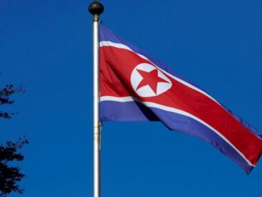 КНДР отозвала посла из Британии из-за санкций против детского лагеря