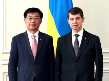 У МЗС України провели зустріч з послом Китаю в Україні Ма Шенкунем