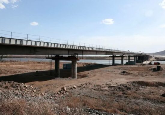 РФ та КНДР завершують будівництво першого автомобільного мосту між країнами – The Guardian
