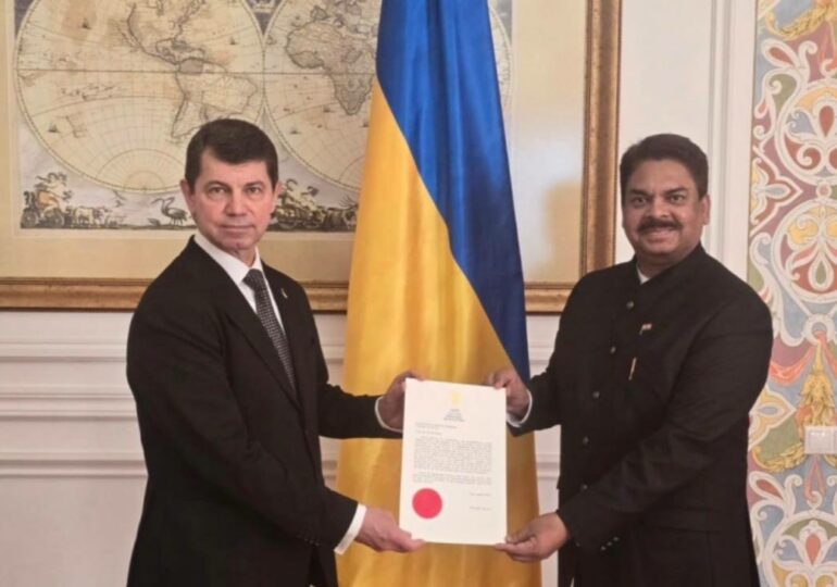 В МЗС прийняли копії вірчих грамот у новопризначеного посла Індії в Україні