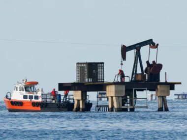 США отримають контроль над нафтовими родовищами Венесуели, які раніше експлуатували РФ і КНР