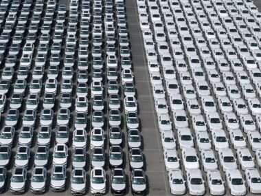 FT: ЄС попросив Китай обмежити постачання гібридних авто